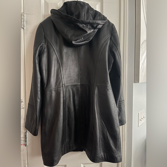 Danier leather jacket with hood (black) - Picture 3 of 4